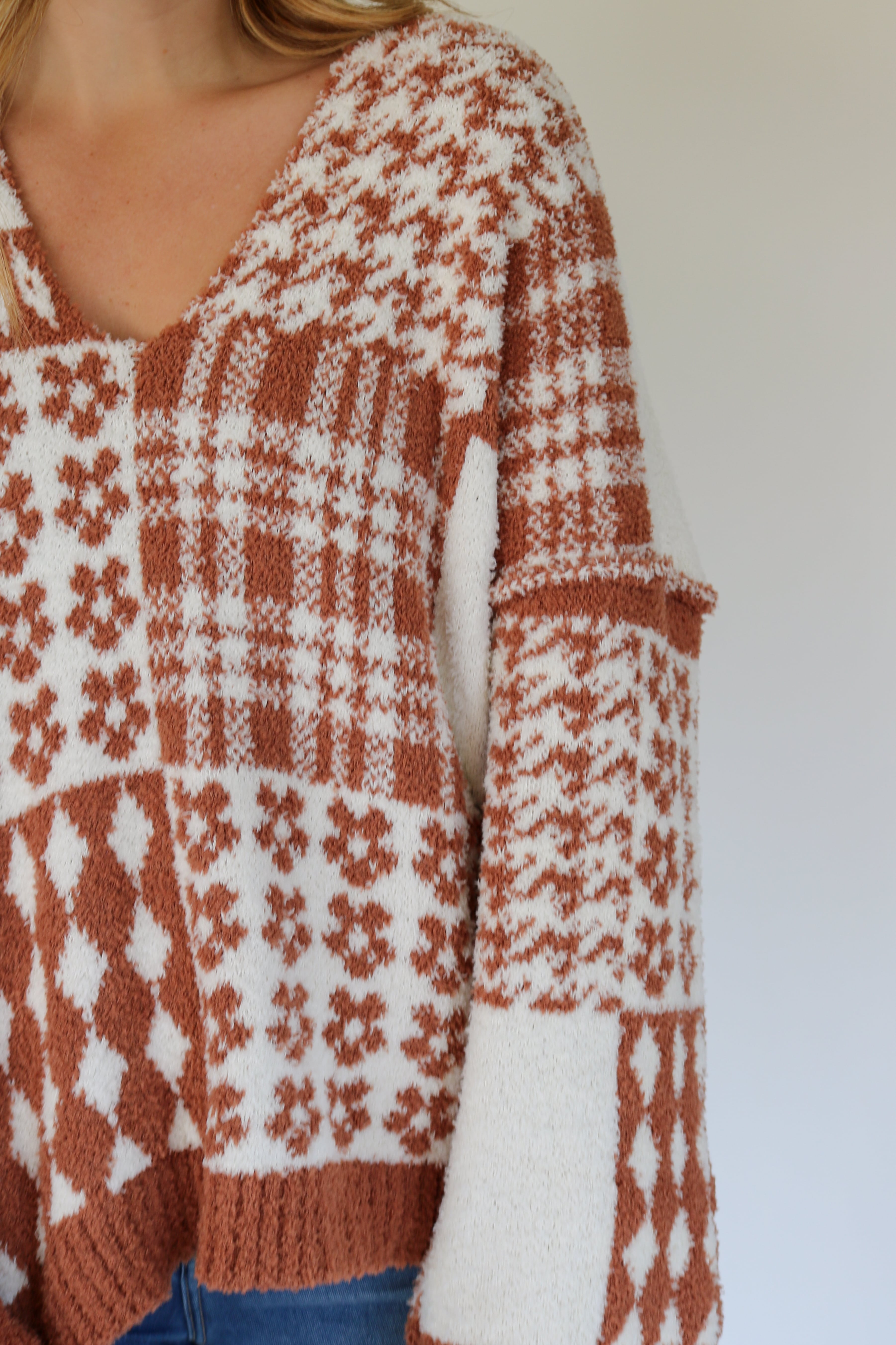 Oversized Patterned Sweater in Brown